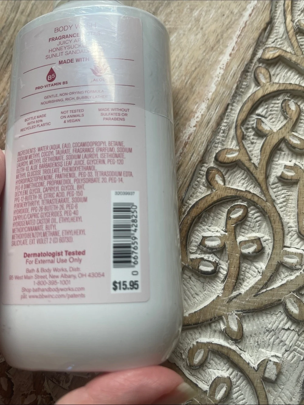 Bath & Body Works Bright & Breezy Body Wash - Pink & Peach Gradient